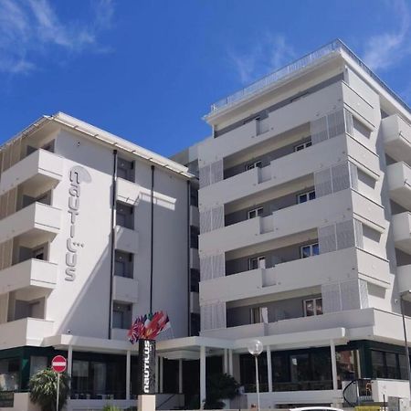 Hotel Nautilus Cattolica Exterior foto